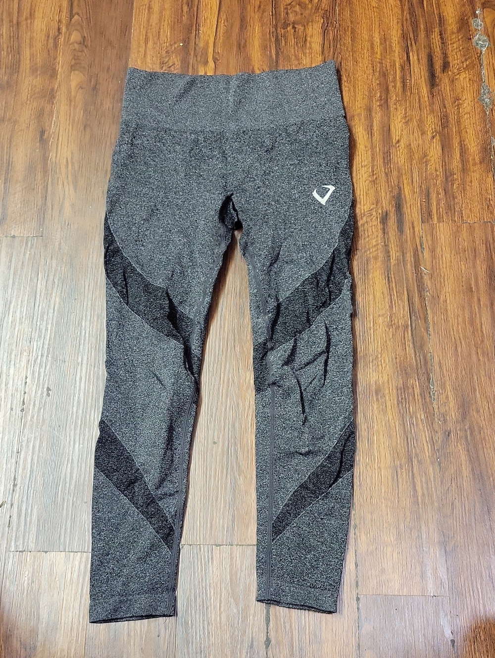Violate High-Waist Performance Leggings in Charcoal Gray Small